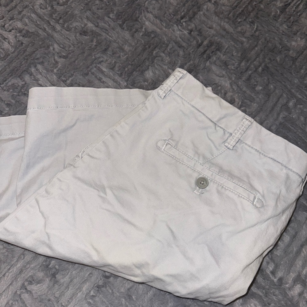 Izod Saltwater 36 x 9.5 Stretch Chino Shorts Grey